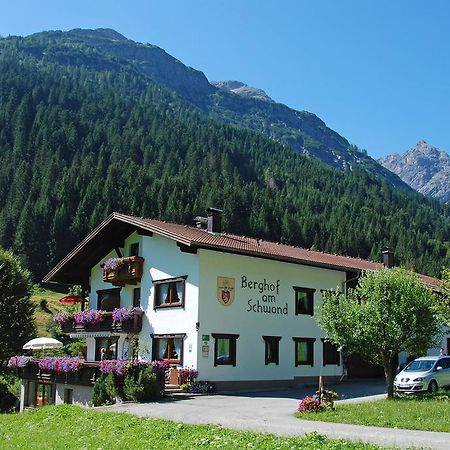 Отель Berghof Am Schwand Hinterhornbach Экстерьер фото