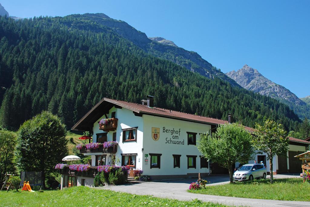 Отель Berghof Am Schwand Hinterhornbach Экстерьер фото